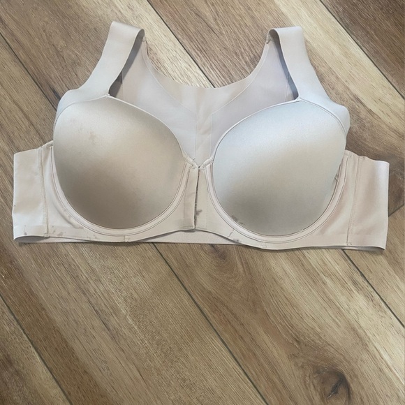 Bali Other - Bali 42C neutral front closure full coverage high support smoothing bra